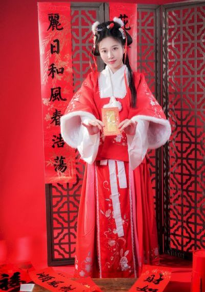 花吃了那女孩
