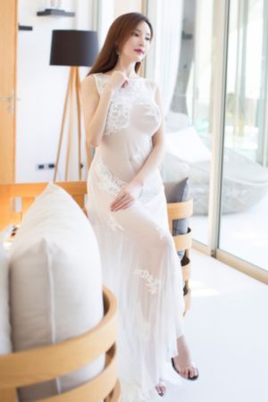 靳东