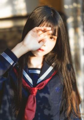 免费美女视频